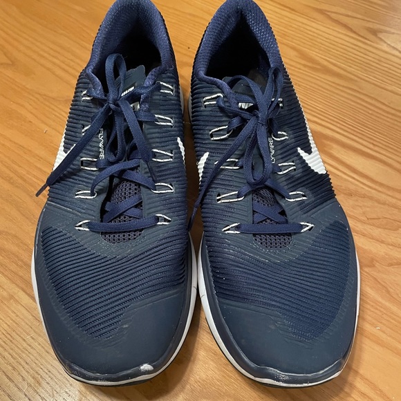 Nike | Shoes | Mens Nike Size 4 